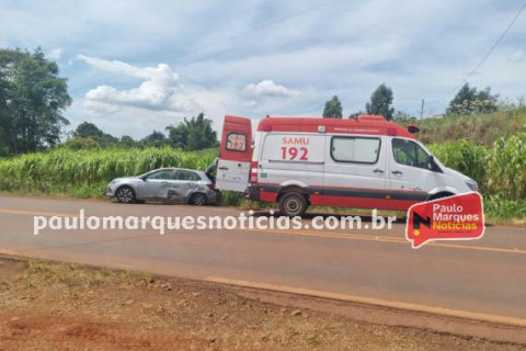 Acidente entre ambulância e carro deixa mulher ferida na RS-342, em Três de Maio